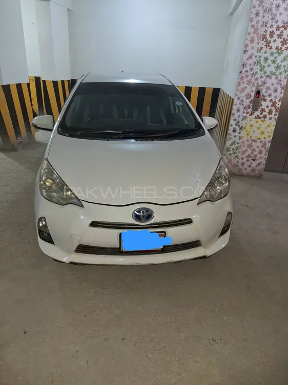 Toyota Aqua 2012 for Sale in Karachi Image-1