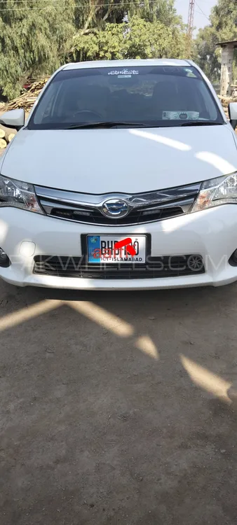 Toyota Corolla Axio 2014 for Sale in Mardan Image-1