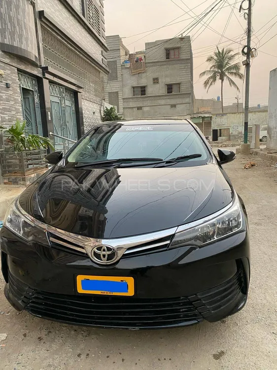 Toyota Corolla 2017 for Sale in Karachi Image-1
