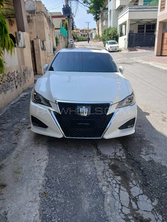 Toyota Crown 2013 for Sale in Islamabad Image-1