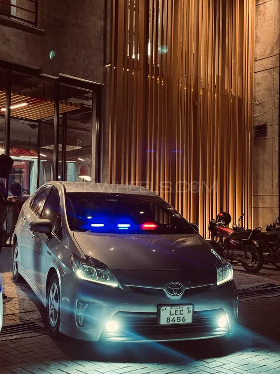 Toyota Prius 2016 for Sale in Lahore Image-1