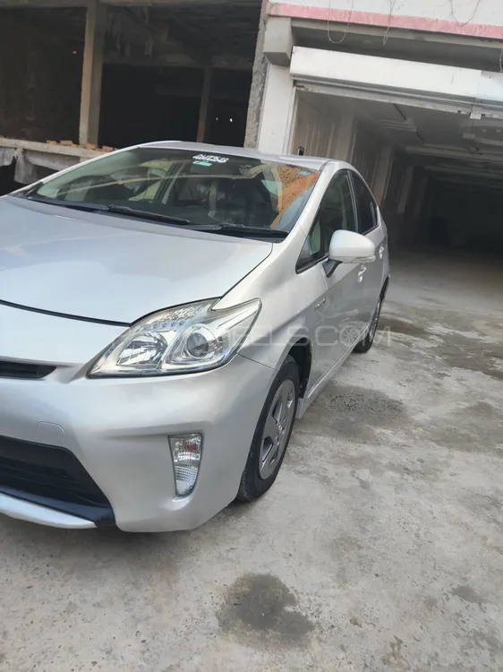 Toyota Prius 2012 for Sale in Nowshera Image-1