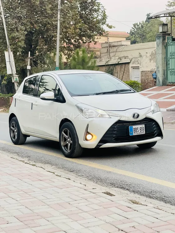 Toyota Vitz 2017 for Sale in Islamabad Image-1