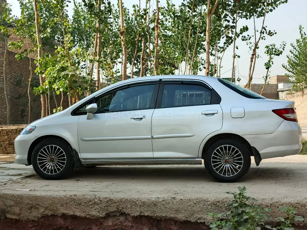 Honda City 2004 for Sale in Peshawar Image-1