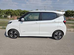 Fresh Import 2025
No.1 Japan Quality
3.0 Auction Grade and Auction Sheet Attach For Satisfaction And Online Verification
HIGHWAY STAR G EDITION 
2022 Model
Low Mileage: 25944 KM
Shiny White Colour
LEATHER WRAPPED STEERING 
15 INCHES NEW DESIGN ALLOY WHEELS 
Heating Seats 
Push Start Engine / Intelligent Key
Auto Ac Touch Panel
LED  Head Lump
Super UV Cut Doors Glass
Intelligent Around View Monitor
Camera On Room Mirror
Genuine Verifiable Auction Sheet
Alloy Wheels
Nissan Genuine 9 Inch Navigation System
Nissan Genuine Back Camera
Remote Door Mirror
Abs Braking System
Traction Control
Hid Headlights
Retractable Side Mirrors With Indicators
Winker Mirror
Digital Climate Control Air Conditioning System
6 Air Bags 
All Power Windows
Multimedia Steering
Engine In Clean & Good Condition
Clean Interior & Exterior
Power Steering
High Quality Luxury Hatchback
Brand New Tyres