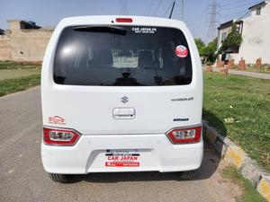 Fresh Import 2025
HYBRID FX EDITION
4 Auction Grade and Auction Sheet Attached For Satisfaction And Verification
2022 Model
Low Mileage: 80304 KM
Shiny White Colour
Cruise Control
Safety Sense
No.1 Japan Quality
SD Navigation
Back Camera
Auto AC Push Panel
Halogen Head Lump
Abs Braking System
Genuine Verifiable Auction Sheet
Retractable Side Mirrors With Indicators
All Power Windows
Runs & Drives Great
Engine In Clean & Good Condition
Clean Interior & Exterior
Drive Type: FF
Eco Idle Technology
Sofa Seats
Heated Seats
Power Steering
Power Windows
Power Side Mirrors
Glass With Ultra-violet Filter (UV Cut)
Digital Climate Control Air Conditioner & Heater
Steering: Power Assist Equipped Rack & Pinion
Suspension: Mcpherson Strut Type Coil Spring
Drivers Airbag
Passenger Airbag
Rear Wiper
Good Fuel Economy
Dual SRS Air Bag
High Quality Luxury Hatchback
Brand New Tyres
Anti-lock Brakes
Remote Keyless Entry