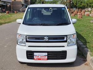 Fresh Import 2025
HYBRID FX EDITION
4 Auction Grade and Auction Sheet Attached For Satisfaction And Verification
2022 Model
Low Mileage: 80304 KM
Shiny White Colour
Cruise Control
Safety Sense
No.1 Japan Quality
SD Navigation
Back Camera
Auto AC Push Panel
Halogen Head Lump
Abs Braking System
Genuine Verifiable Auction Sheet
Retractable Side Mirrors With Indicators
All Power Windows
Runs & Drives Great
Engine In Clean & Good Condition
Clean Interior & Exterior
Drive Type: FF
Eco Idle Technology
Sofa Seats
Heated Seats
Power Steering
Power Windows
Power Side Mirrors
Glass With Ultra-violet Filter (UV Cut)
Digital Climate Control Air Conditioner & Heater
Steering: Power Assist Equipped Rack & Pinion
Suspension: Mcpherson Strut Type Coil Spring
Drivers Airbag
Passenger Airbag
Rear Wiper
Good Fuel Economy
Dual SRS Air Bag
High Quality Luxury Hatchback
Brand New Tyres
Anti-lock Brakes
Remote Keyless Entry