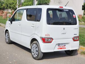 Fresh Import 2025
HYBRID FX EDITION
3.5 Auction Grade and Auction Sheet Attached For Satisfaction And Verification
2022 Model
Low Mileage: 76161 KM
Shiny White Colour
Cruise Control
Safety Sense
No.1 Japan Quality
SD Navigation
Back Camera
Auto AC Push Panel
Halogen Head Lump
Abs Braking System
Genuine Verifiable Auction Sheet
Retractable Side Mirrors With Indicators
All Power Windows
Runs & Drives Great
Engine In Clean & Good Condition
Clean Interior & Exterior
Drive Type: FF
Eco Idle Technology
Sofa Seats
Heated Seats
Power Steering
Power Windows
Power Side Mirrors
Glass With Ultra-violet Filter (UV Cut)
Digital Climate Control Air Conditioner & Heater
Steering: Power Assist Equipped Rack & Pinion
Suspension: Mcpherson Strut Type Coil Spring
Drivers Airbag
Passenger Airbag
Rear Wiper
Good Fuel Economy
Dual SRS Air Bag
High Quality Luxury Hatchback
Brand New Tyres
Anti-lock Brakes
Remote Keyless Entry