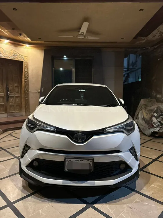 Toyota C-HR 2017 for Sale in Lahore Image-1