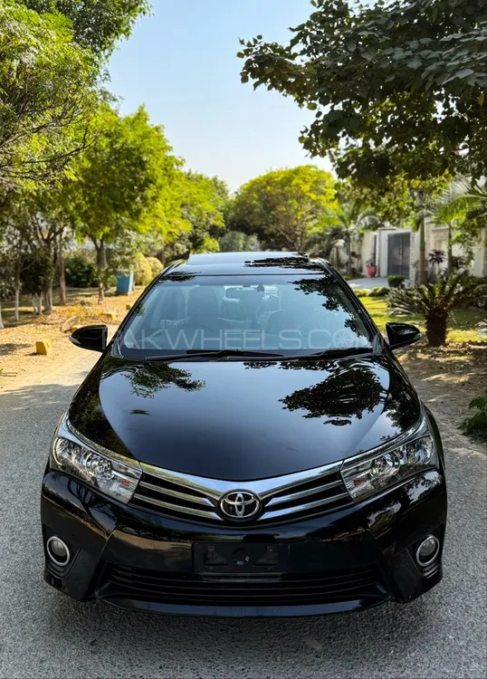 Toyota Corolla 2017 for Sale in Islamabad Image-1