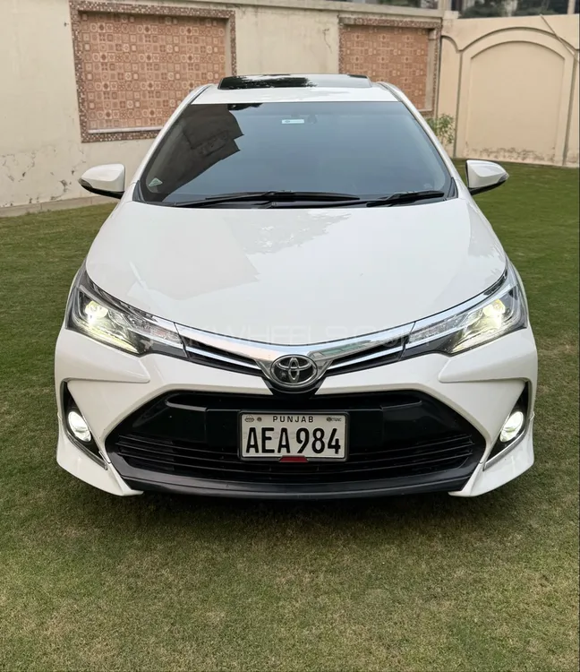 Toyota Corolla 2021 for Sale in Faisalabad Image-1