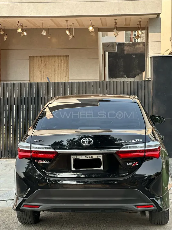 Toyota Corolla 2021 for Sale in Faisalabad Image-1
