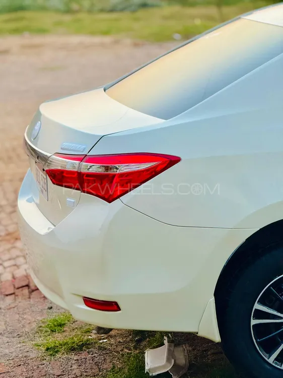 Toyota Corolla 2015 for Sale in Islamabad Image-1