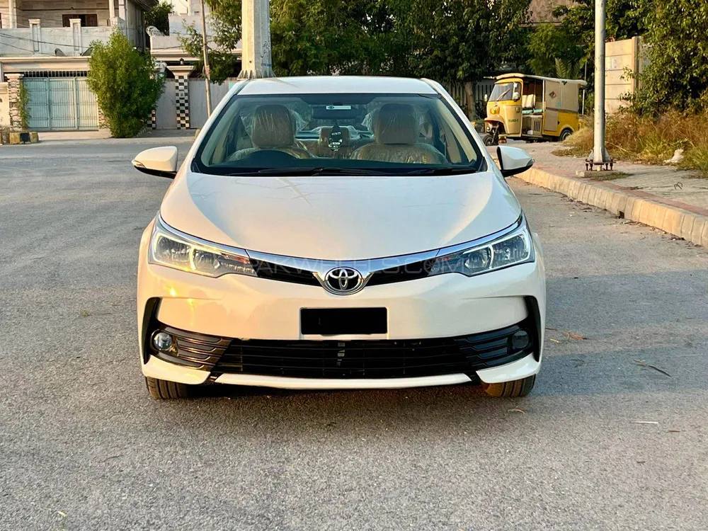 Toyota Corolla 2017 for Sale in Mardan Image-1