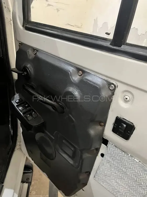 Toyota Fj Cruiser 2004 for Sale in Faisalabad Image-1