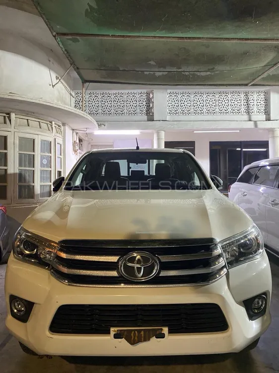 Toyota Hilux 2021 for Sale in Karachi Image-1