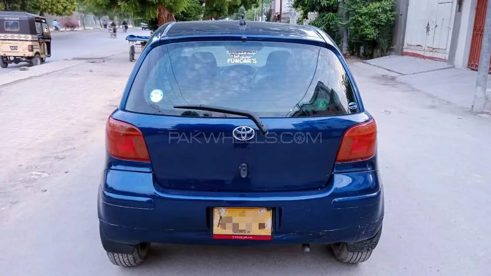 Toyota Vitz 2003 for Sale in Karachi Image-1