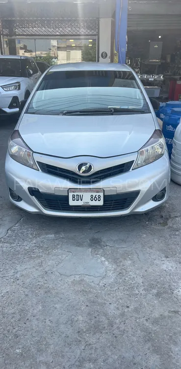 Toyota Vitz 2013 for Sale in Bahawalpur Image-1