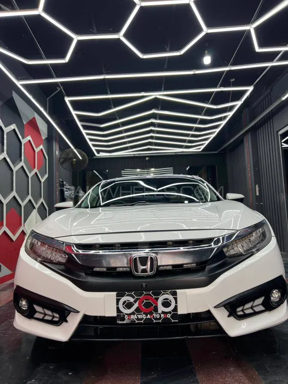 Honda Civic 2020 for Sale in Peshawar Image-1