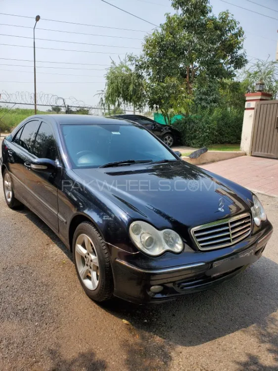 Mercedes Benz C Class 2006 for Sale in Islamabad Image-1
