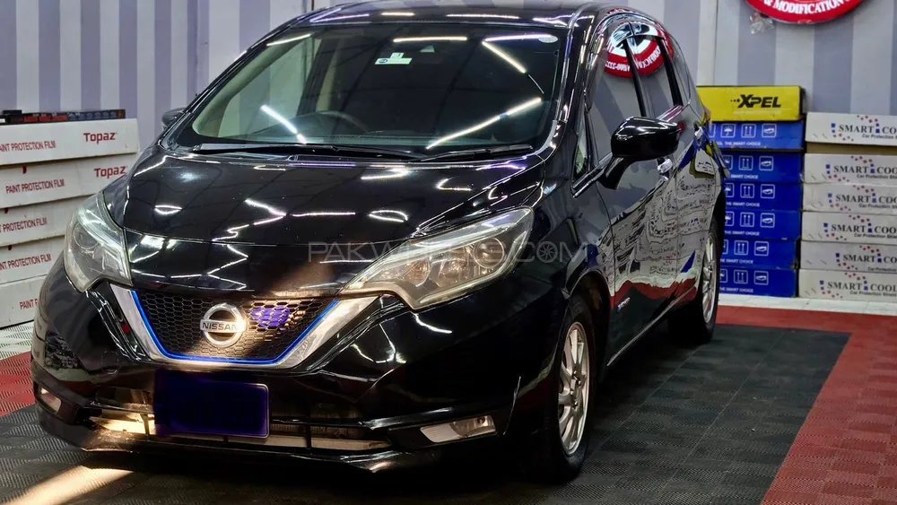 Nissan Note 2017 for Sale in Gujranwala Image-1