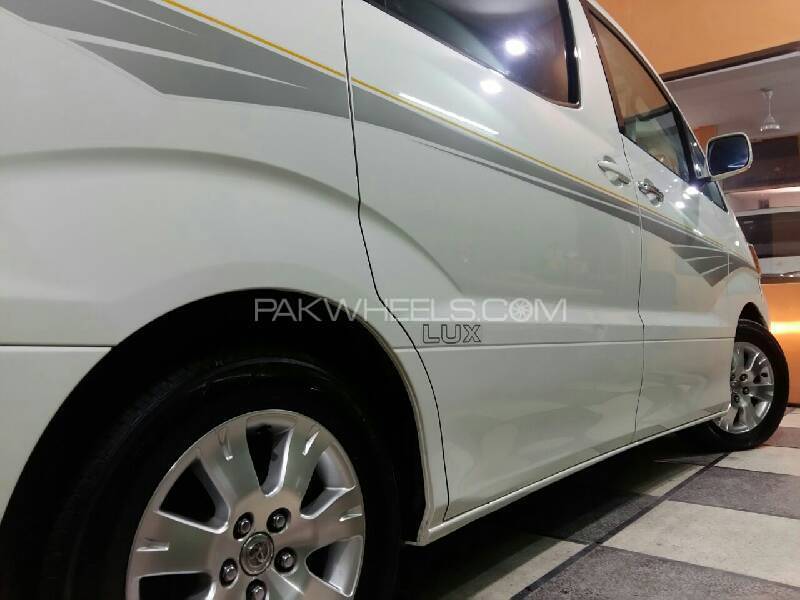  Toyota  Alphard  V 2003 for sale in Lahore PakWheels