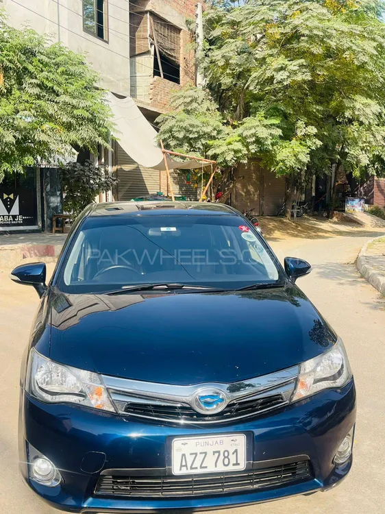 Toyota Corolla Axio 2014 for Sale in Okara Image-1