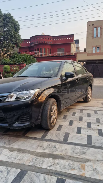 Toyota Corolla Axio 2017 for Sale in Lahore Image-1