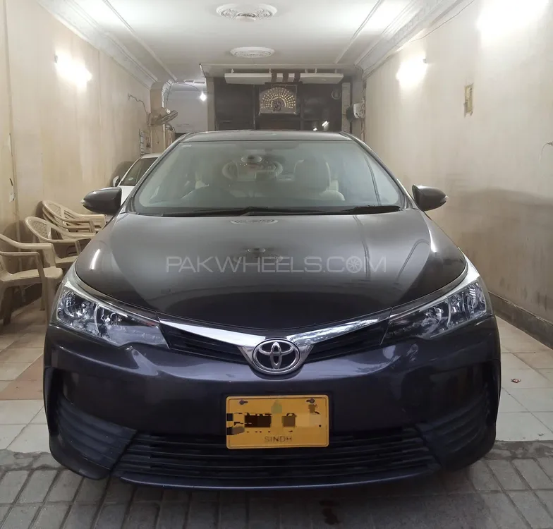 Toyota Corolla 2018 for Sale in Karachi Image-1