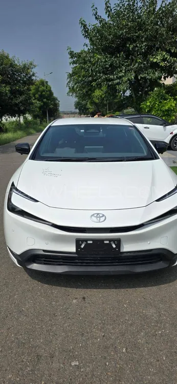 Toyota Prius 2023 for Sale in Lahore Image-1