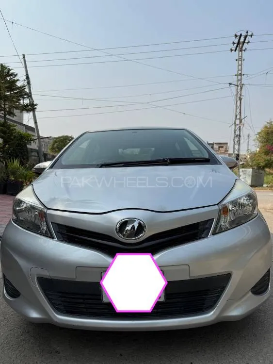 Toyota Vitz 2014 for Sale in Islamabad Image-1