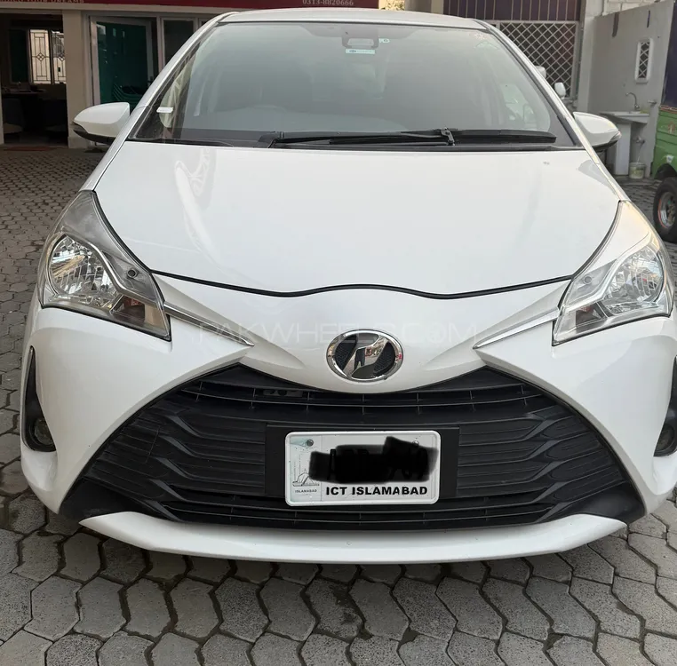 Toyota Vitz 2017 for Sale in Haripur Image-1