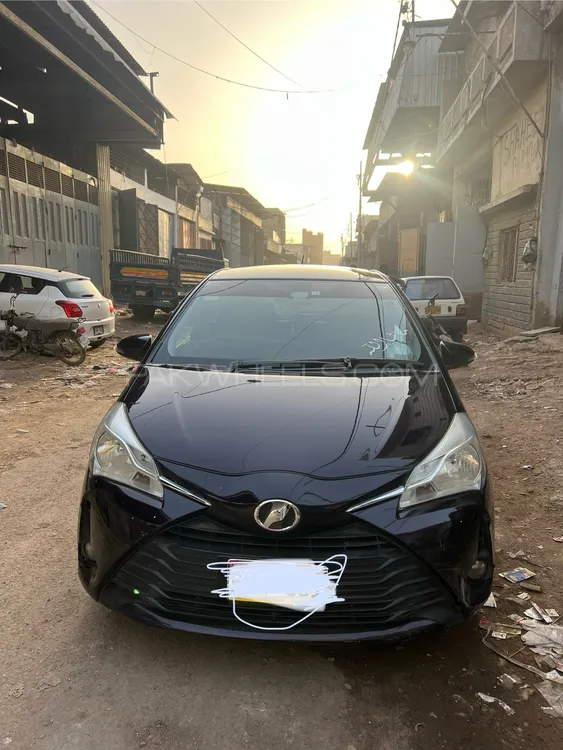 Toyota Vitz 2018 for Sale in Karachi Image-1