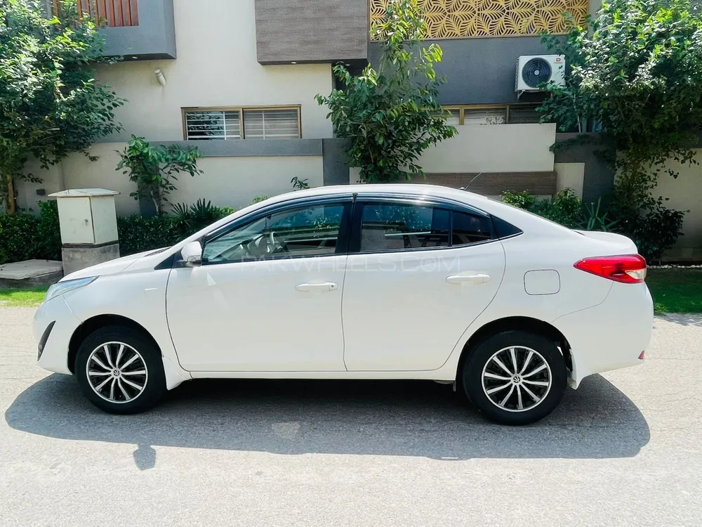 Toyota Yaris Sedan 2020 for Sale in Multan Image-1