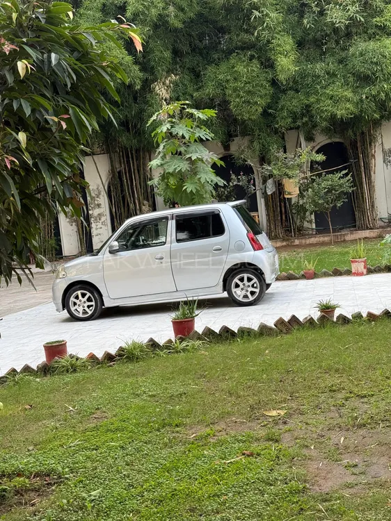 Daihatsu Esse 2011 for Sale in Islamabad Image-1