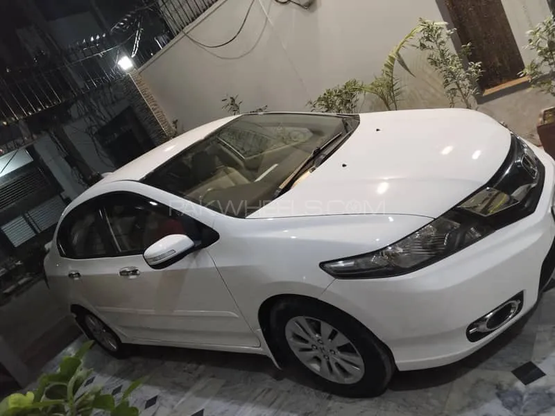 Honda City 2017 for Sale in Okara Image-1