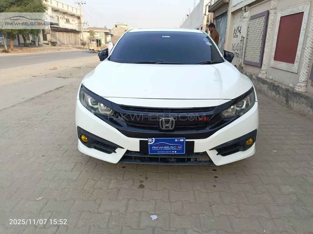 Honda Civic 2016 for Sale in Multan Image-1