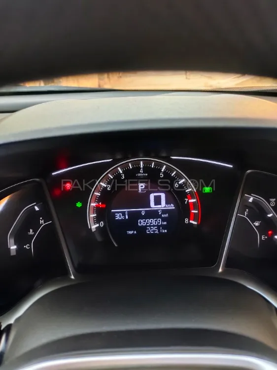 Honda Civic 2018 for Sale in Hyderabad Image-1