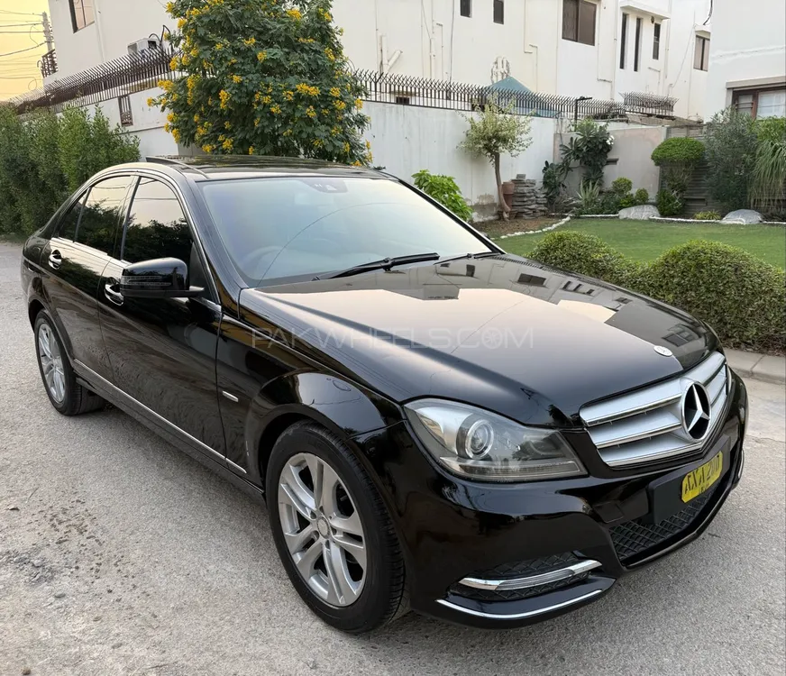 Mercedes Benz C Class 2012 for Sale in Karachi Image-1