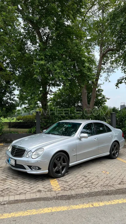 Mercedes Benz E Class 2007 for Sale in Lahore Image-1