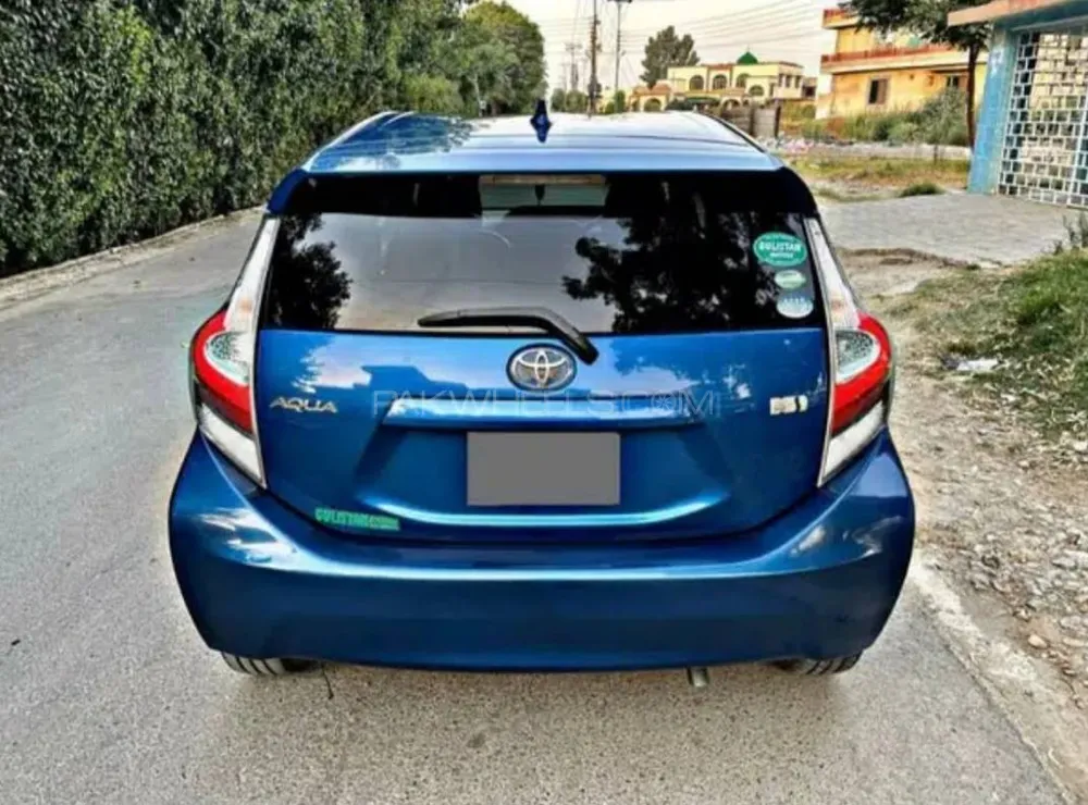Toyota Aqua 2016 for Sale in Multan Image-1