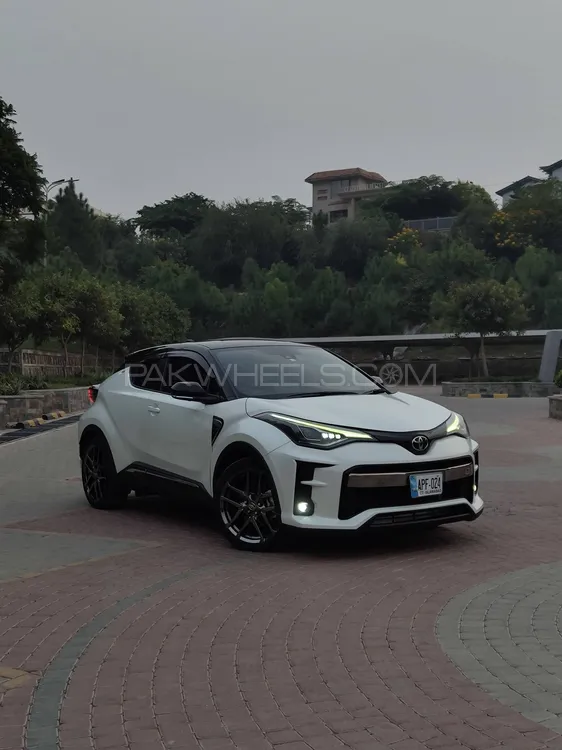 Toyota C-HR 2020 for Sale in Islamabad Image-1