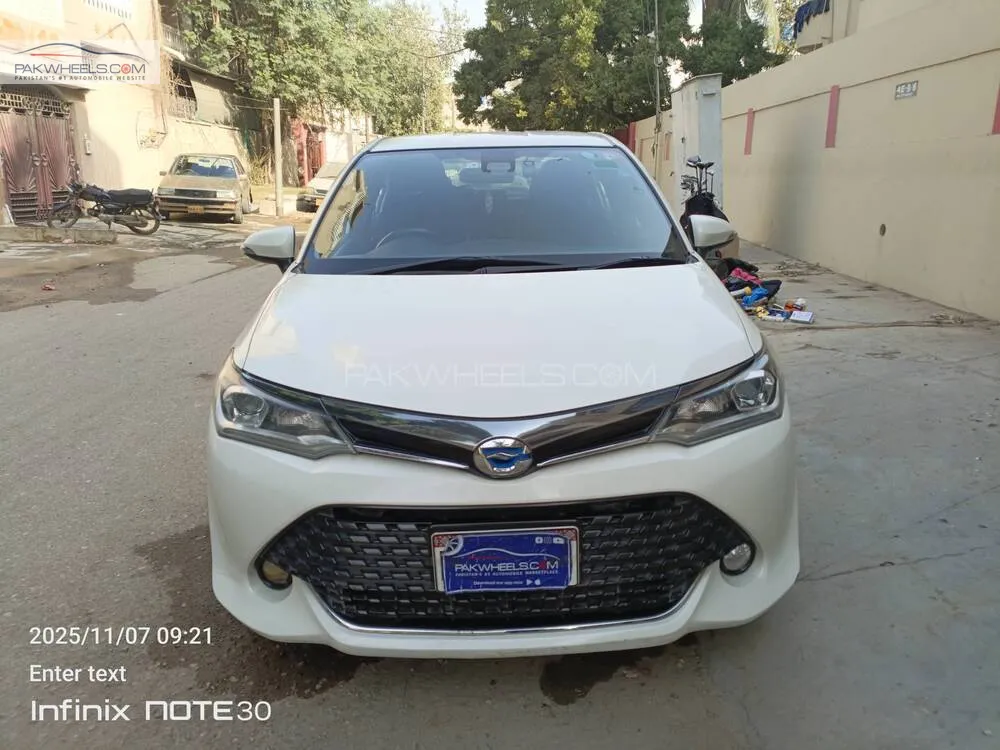 Toyota Corolla Axio 2017 for Sale in Karachi Image-1