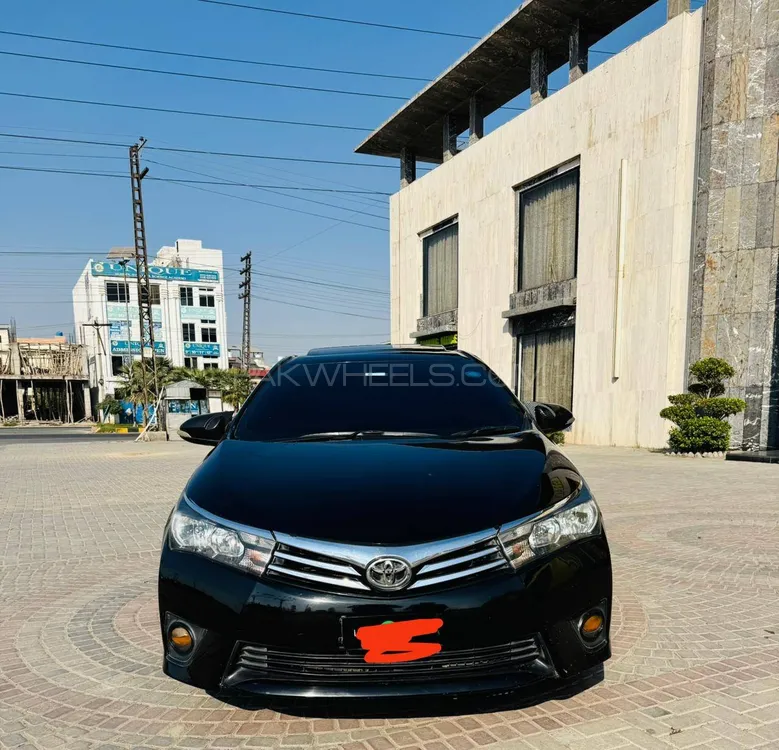 Toyota Corolla 2014 for Sale in Lahore Image-1
