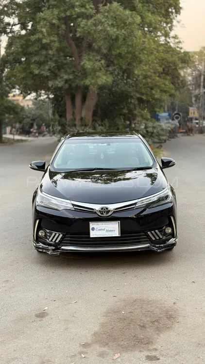 Toyota Corolla 2018 for Sale in Lahore Image-1