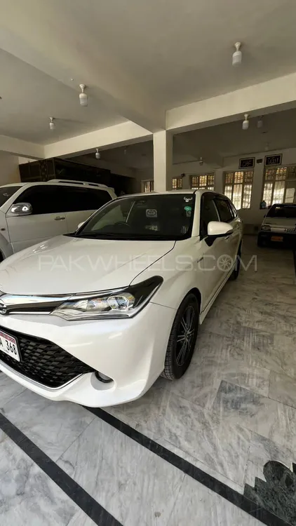 Toyota Corolla Fielder 2015 for Sale in Islamabad Image-1