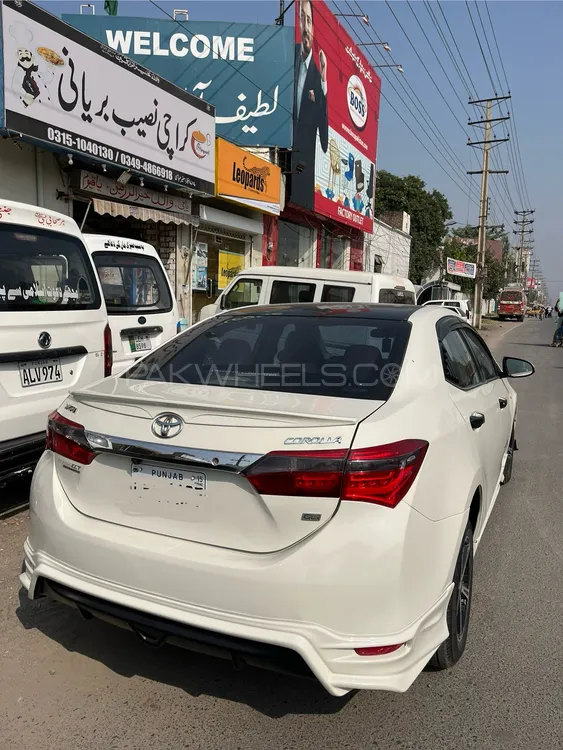 Toyota Corolla 2015 for Sale in Sialkot Image-1