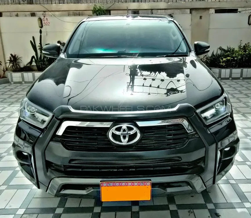 Toyota Hilux 2023 for Sale in Karachi Image-1