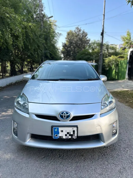 Toyota Prius 2011 for Sale in Islamabad Image-1