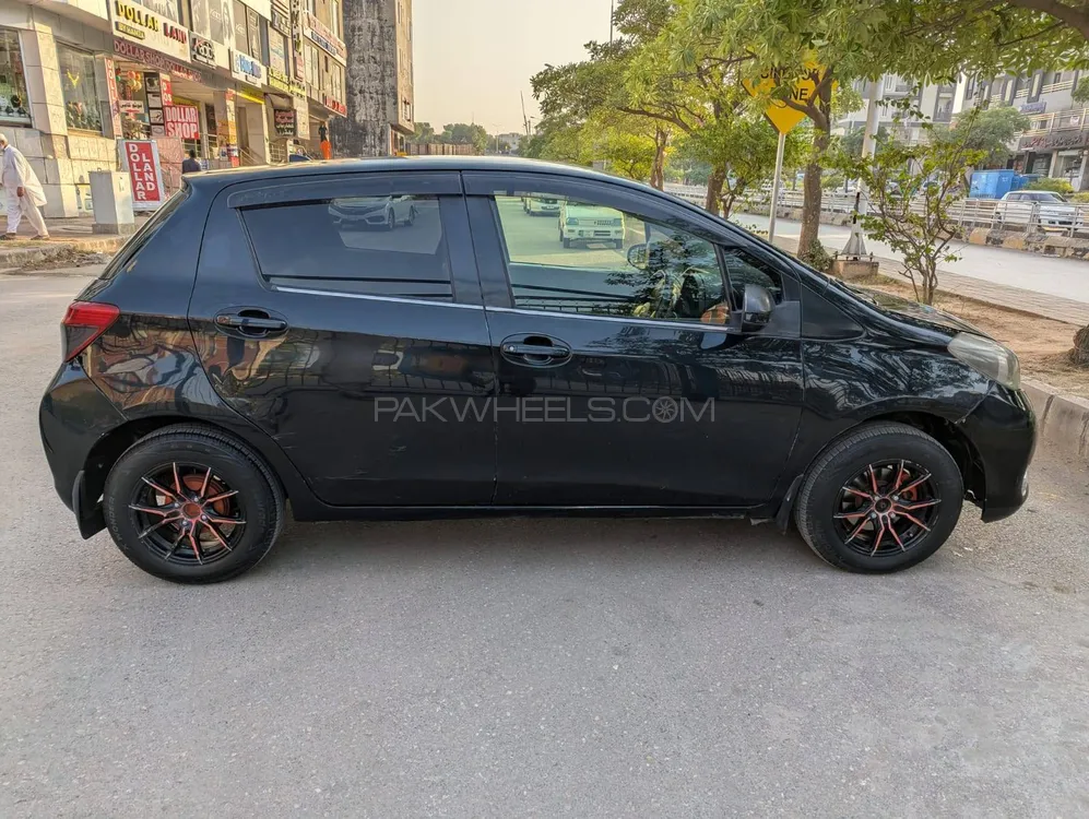 Toyota Vitz 2014 for Sale in Islamabad Image-1